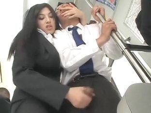 School girl porno im bus asia