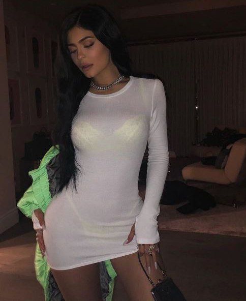 Bass recommendet tribute kylie jenners thighs