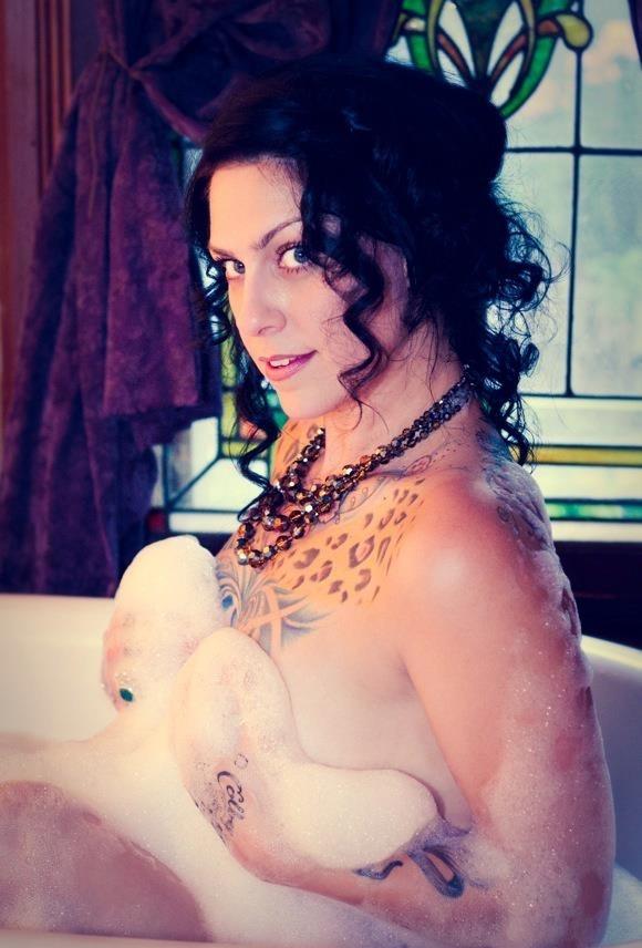 Nude Photos Of Danielle From American Pickers